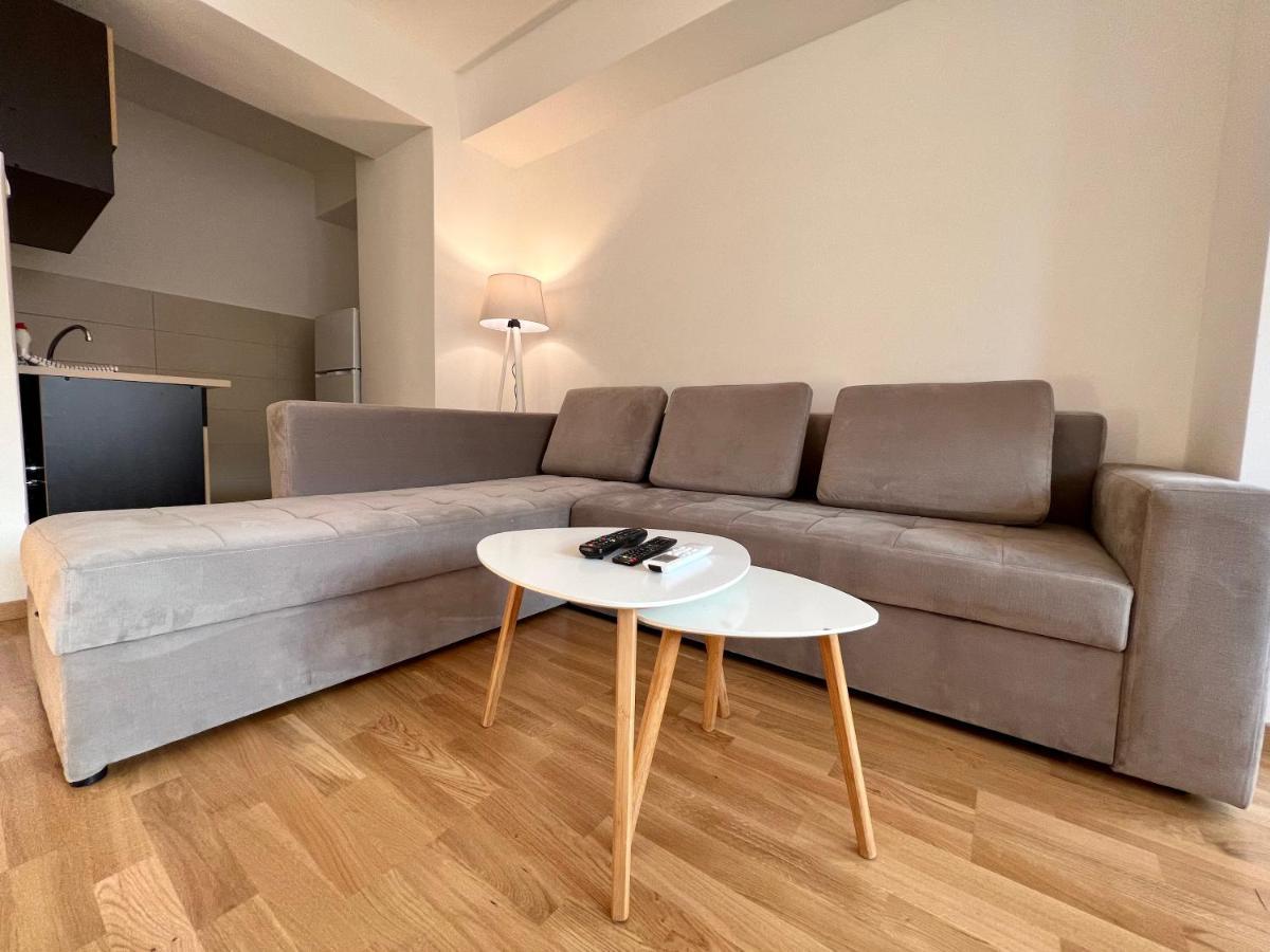 Sara'S Apartment Cozy And Close To Center With Private Parking Skopje Zewnętrze zdjęcie