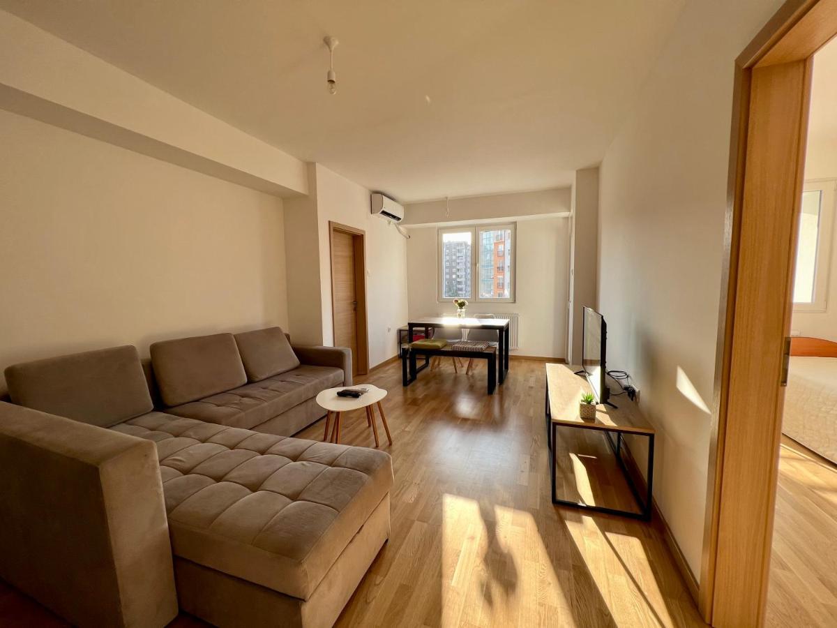 Sara'S Apartment Cozy And Close To Center With Private Parking Skopje Zewnętrze zdjęcie